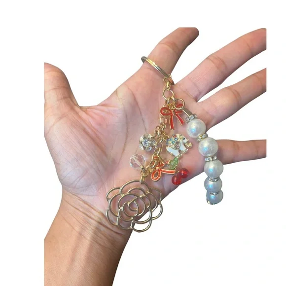 Handmade Gold Pearl Elephant Bag Charm/Keychain - Picture 4 of 5